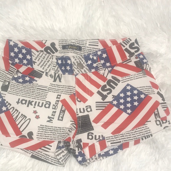 Flag Print Shorts - Picture 5 of 16